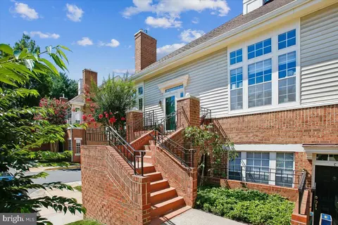 7023 B Haycock Rd, Falls Church, VA 22043