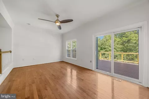 5703 Gladden, Alexandria, VA 22303