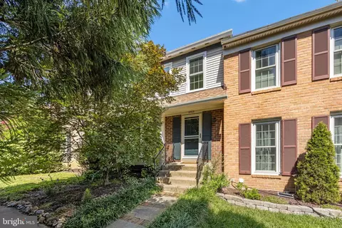 5703 Gladden, Alexandria, VA 22303