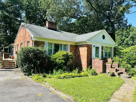 Exterior - 6509 Melia St, Springfield, VA 22150 photo 4 of 8