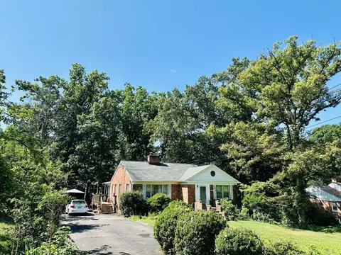 Exterior - 6509 Melia St, Springfield, VA 22150 photo 2 of 8