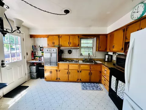Kitchen - 6509 Melia St, Springfield, VA 22150 photo 1 of 1