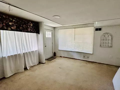 Living - 6509 Melia St, Springfield, VA 22150 photo 2 of 2