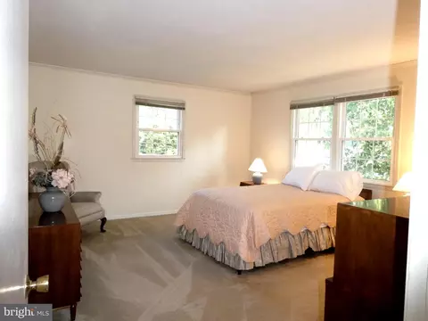 Bedroom - 9385 Saddlemount Ct, Springfield, VA 22153 photo 6 of 13