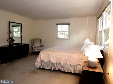 Bedroom - 9385 Saddlemount Ct, Springfield, VA 22153 photo 11 of 13