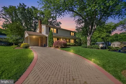 Exterior - 9385 Saddlemount Ct, Springfield, VA 22153 photo 3 of 9