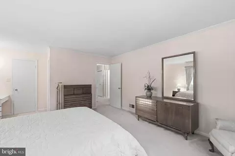 Bedroom - 9385 Saddlemount Ct, Springfield, VA 22153 photo 12 of 13