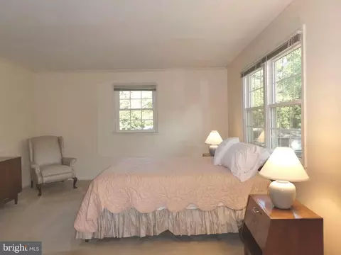 Bedroom - 9385 Saddlemount Ct, Springfield, VA 22153 photo 10 of 13