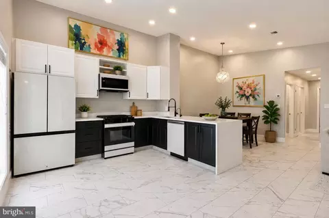 7753 Willow Point Dr #7753, Falls Church, VA 22042