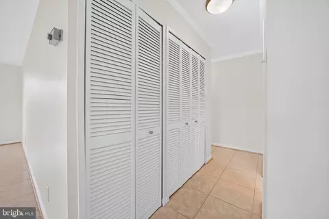 Entry Way - 1800 Old Meadow Rd #101, Mclean, VA 22102 photo 7 of 12