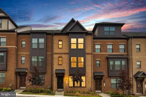 7265 Nittany Ln, Alexandria, VA 22306