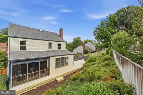 Exterior - 7362 Silver Pine Dr, Springfield, VA 22153 photo 9 of 12