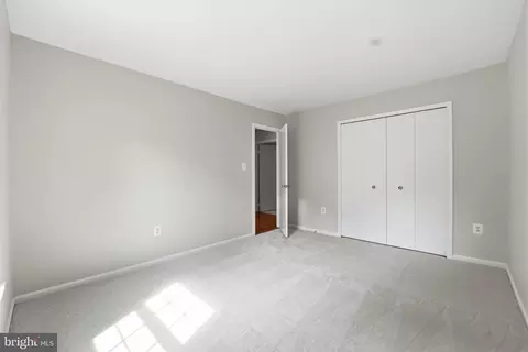 Bedroom - 7362 Silver Pine Dr, Springfield, VA 22153 photo 6 of 9