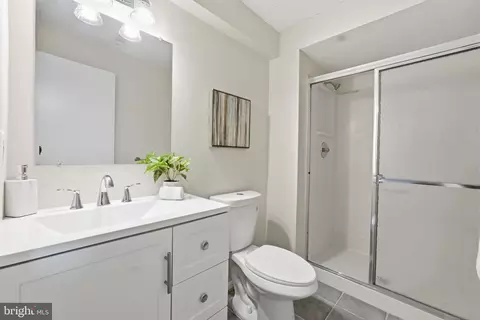 Bath - 7362 Silver Pine Dr, Springfield, VA 22153 photo 5 of 5