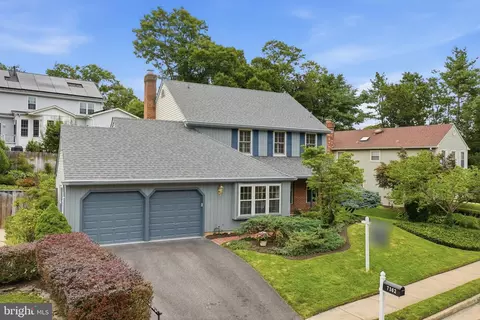 Exterior - 7362 Silver Pine Dr, Springfield, VA 22153 photo 12 of 12