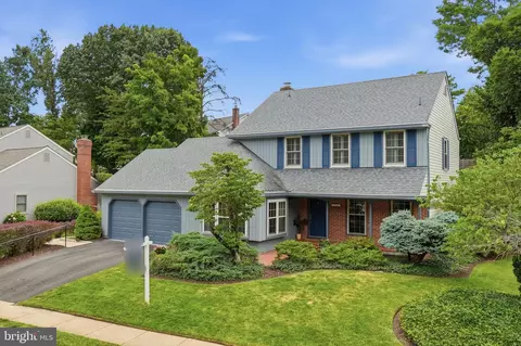 Exterior - 7362 Silver Pine Dr, Springfield, VA 22153 photo 2 of 12