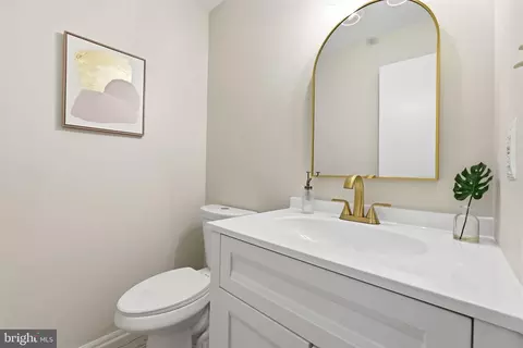 Bath - 7362 Silver Pine Dr, Springfield, VA 22153 photo 1 of 5