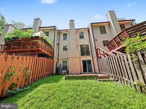 Exterior - 6281 Rathlin Dr, Springfield, VA 22152 photo 6 of 6