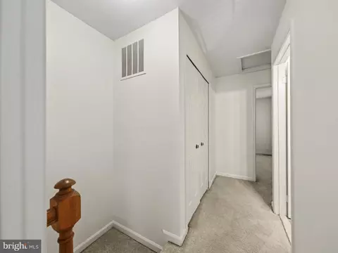 Entry Way - 6281 Rathlin Dr, Springfield, VA 22152 photo 2 of 2