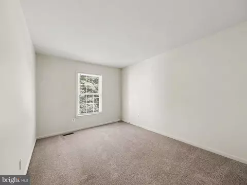 Bedroom - 6281 Rathlin Dr, Springfield, VA 22152 photo 6 of 6