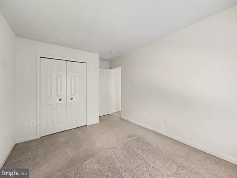 Bedroom - 6281 Rathlin Dr, Springfield, VA 22152 photo 5 of 6