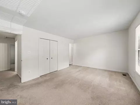 Bedroom - 6281 Rathlin Dr, Springfield, VA 22152 photo 1 of 6