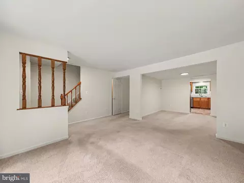 Living - 6281 Rathlin Dr, Springfield, VA 22152 photo 2 of 3