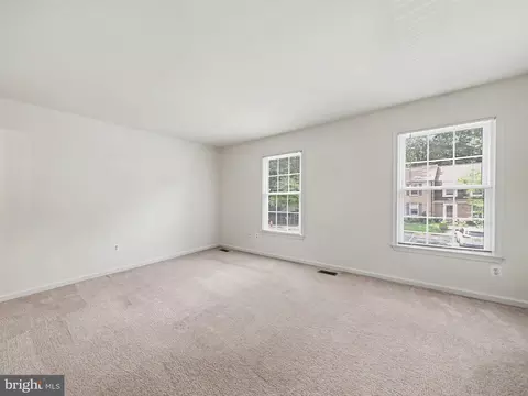 Living - 6281 Rathlin Dr, Springfield, VA 22152 photo 3 of 3