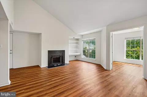 12161 Penderview Ter #935, Fairfax, VA 22033