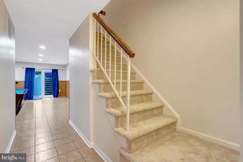 Entry Way - 7719 Bristol Square Ct, Springfield, VA 22153 photo 9 of 10