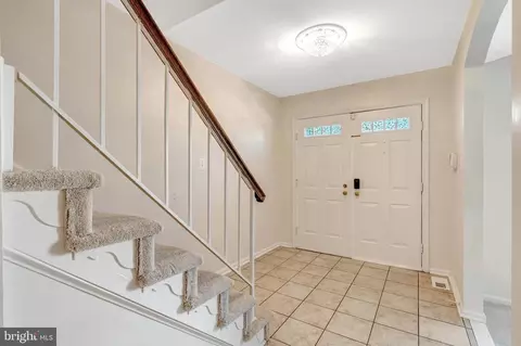 Entry Way - 7719 Bristol Square Ct, Springfield, VA 22153 photo 2 of 10
