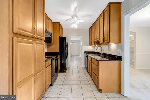 Kitchen - 7719 Bristol Square Ct, Springfield, VA 22153 photo 3 of 6