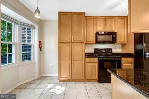 Kitchen - 7719 Bristol Square Ct, Springfield, VA 22153 photo 2 of 6
