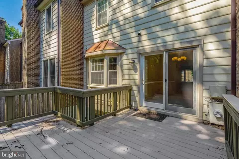 Exterior - 7719 Bristol Square Ct, Springfield, VA 22153 photo 7 of 13