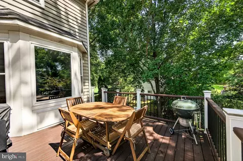Exterior - 13633 Birch Dr, Chantilly, VA 20151 photo 12 of 26