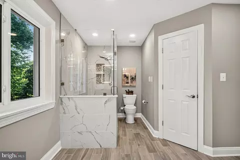 Bath - 13633 Birch Dr, Chantilly, VA 20151 photo 3 of 9