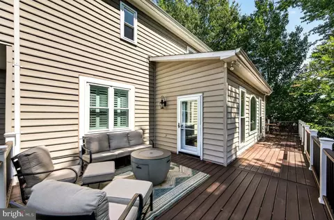 Exterior - 13633 Birch Dr, Chantilly, VA 20151 photo 7 of 26