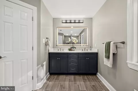 Bath - 13633 Birch Dr, Chantilly, VA 20151 photo 1 of 9