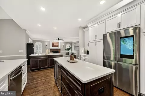 Kitchen - 13633 Birch Dr, Chantilly, VA 20151 photo 4 of 9