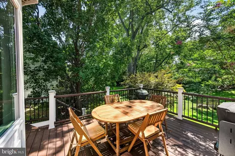 Exterior - 13633 Birch Dr, Chantilly, VA 20151 photo 13 of 26