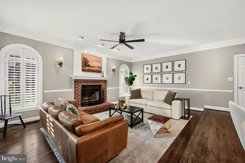 Living - 13633 Birch Dr, Chantilly, VA 20151 photo 1 of 7