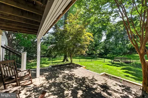 Exterior - 13633 Birch Dr, Chantilly, VA 20151 photo 17 of 26