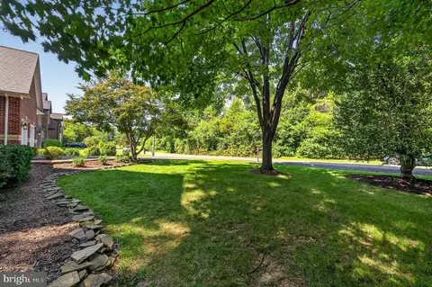 Exterior - 13633 Birch Dr, Chantilly, VA 20151 photo 20 of 26