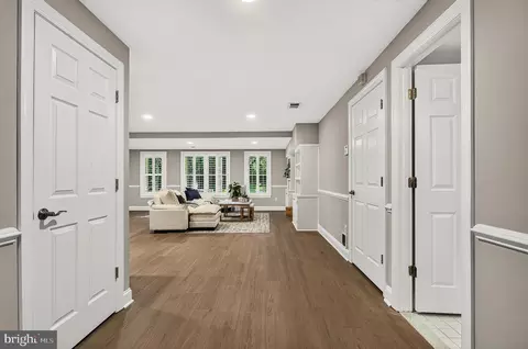 Entry Way - 13633 Birch Dr, Chantilly, VA 20151 photo 12 of 12