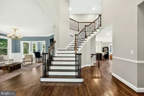 Entry Way - 13633 Birch Dr, Chantilly, VA 20151 photo 3 of 12