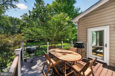 Exterior - 13633 Birch Dr, Chantilly, VA 20151 photo 14 of 26