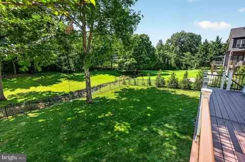 Exterior - 13633 Birch Dr, Chantilly, VA 20151 photo 24 of 26