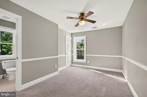 Bedroom - 13633 Birch Dr, Chantilly, VA 20151 photo 9 of 12