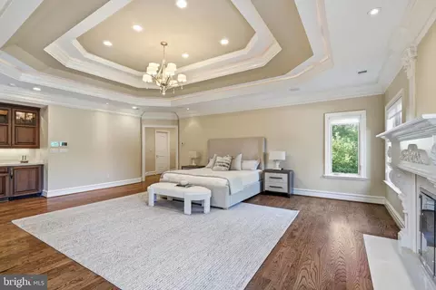 Bedroom - 1239 Daleview Dr, Mclean, VA 22102 photo 1 of 6
