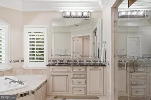 Bath - 1239 Daleview Dr, Mclean, VA 22102 photo 3 of 8